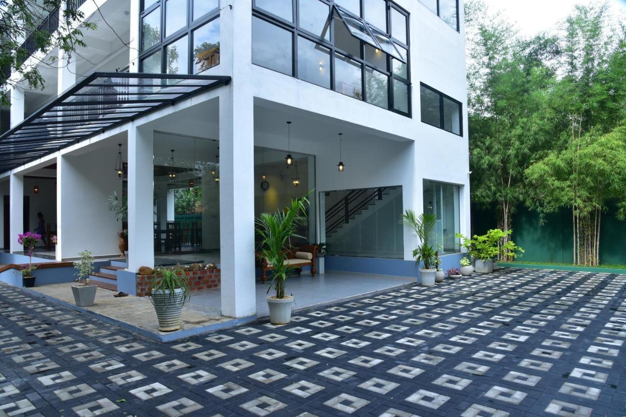 Eden Grand Hotel Dambulla Eksteriør billede