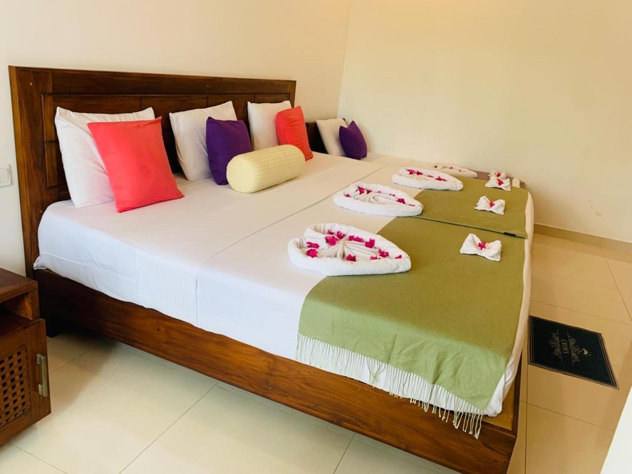 Eden Grand Hotel Dambulla Eksteriør billede